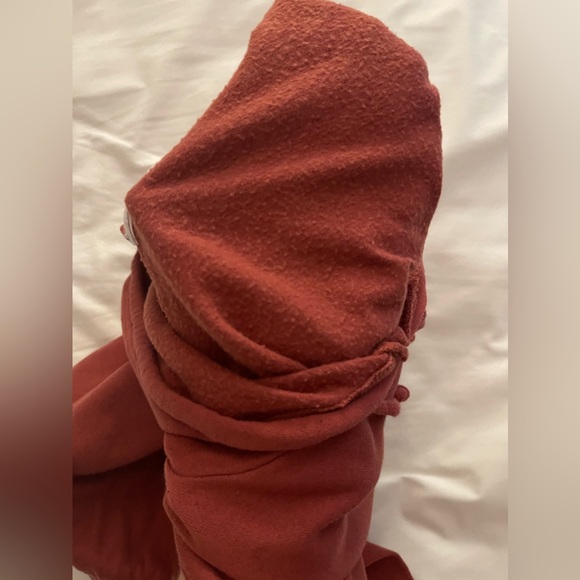 Lion king light hoodie/pull-over - Picture 4 of 4